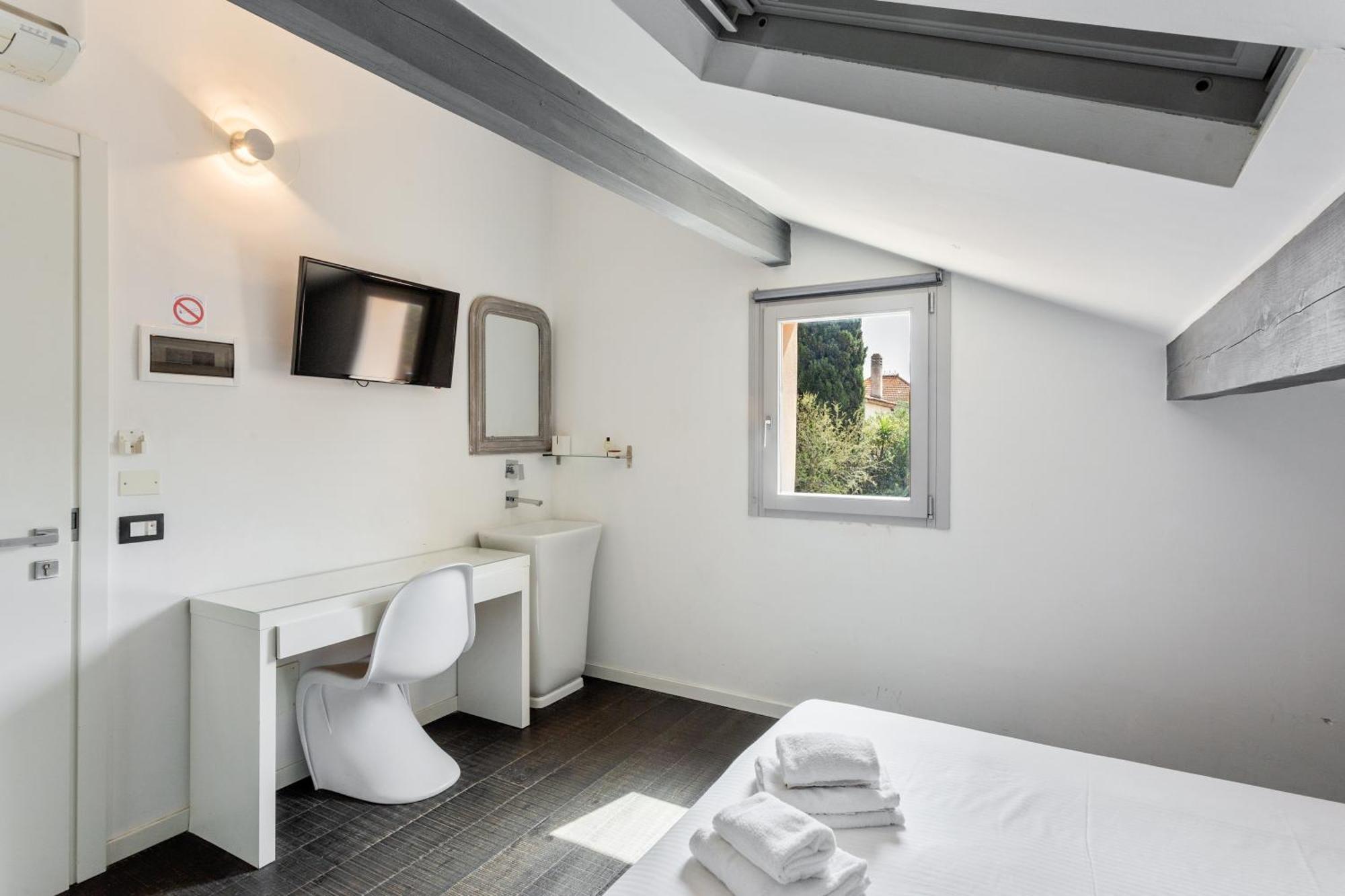 Maison D' Orange - Bed & Breakfast